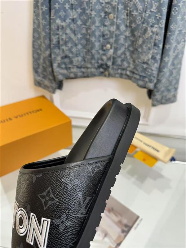 20251128184543683 210